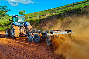 Grade de Disco homogeneizando o material