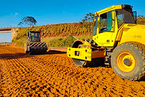 Rolo Compactador fazendo dupla compactação